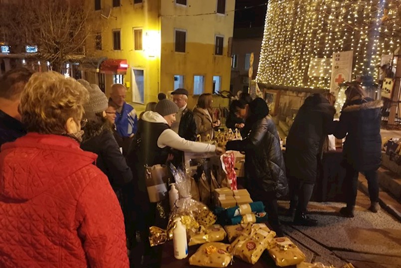 LABIN: Božićna bajka oživjela ulice starog grada