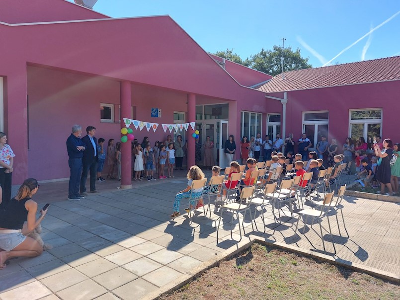 Zazvonilo prvo školsko zvono za čak 91 novog prvašića na području Grada Labina