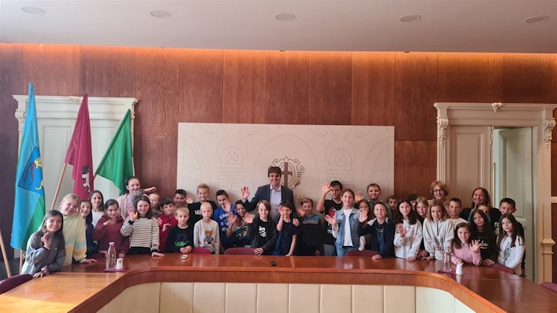 Učenici Osnovne škole Matije Vlačića u posjeti Gradskoj upravi Grada Labina