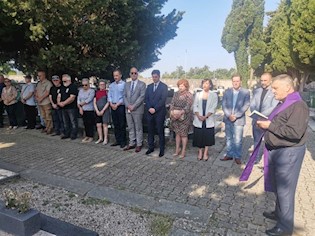 Polaganjem vijenca na Centralnom križu Gradskog groblja obilježen Dan državnosti Republike Hrvatske