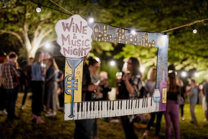 Wine & Music Night ponovno u Labinu, petak 21.07.2023.  21 h