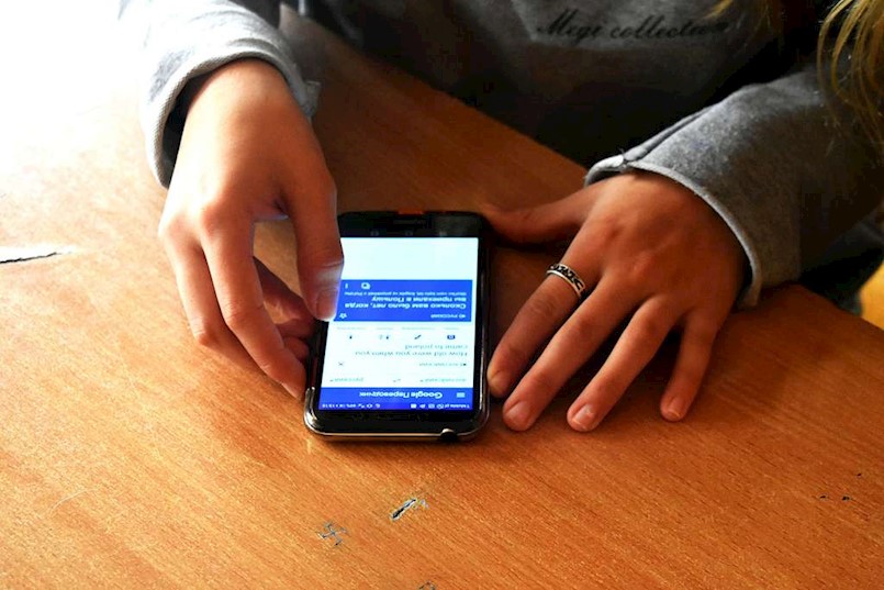 Korištenje mobitela zabranjeno u svim osnovnim školama Labinštine