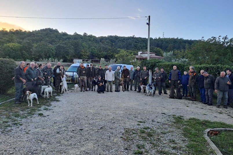 KUP ISTRE LOVAČKIH PASA PTIČARA I GONIČA Na Labinštini se natječe 40-ak pasa iz cijele Istre ali i Karlovca i Sinja