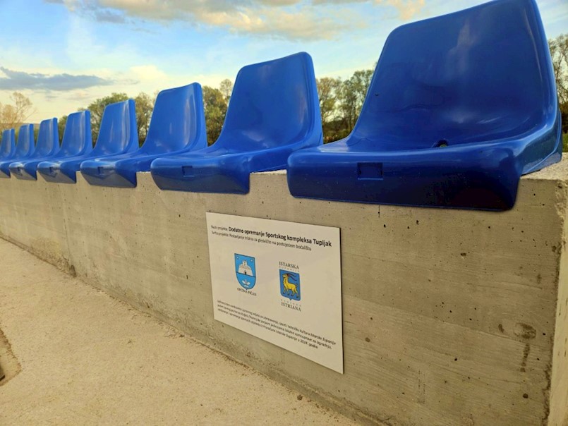 Dodatno opremljen Sportski kompleks Tupljak – postavljene nove tribine uz boćalište