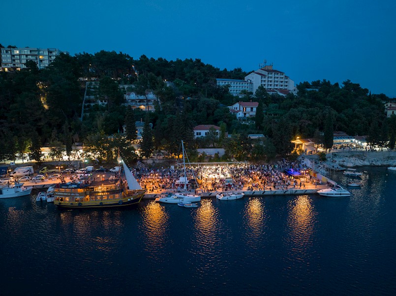 OBAVIJEST - zatvaranje parkirališta Rabac Riva radi održavanja manifestacije Sea Gušti - Festival od svih morskih gušti