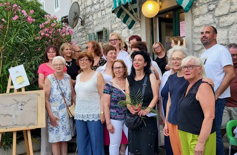 Otvorena izložba likovnih radova rabačkih i labinskih „seniora“