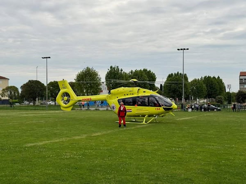 Teško ozlijeđen motociklist na cesti Pićan-Vozilići helihopterom prebačen u KBC Rijeka