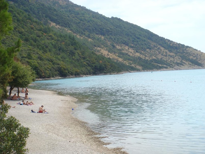 Na dvije mjerne točke na Labinštini  more nije izvrsne kakvoće