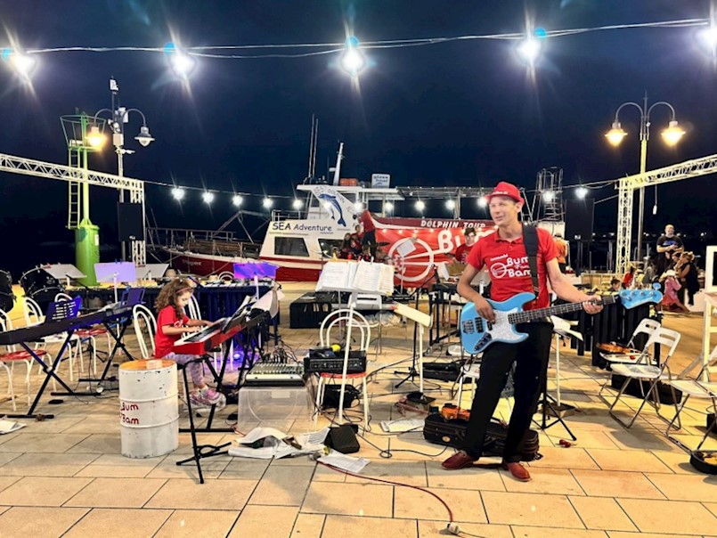 Ansambl Bum Bam Family u Rapcu održao koncert za pamćenje