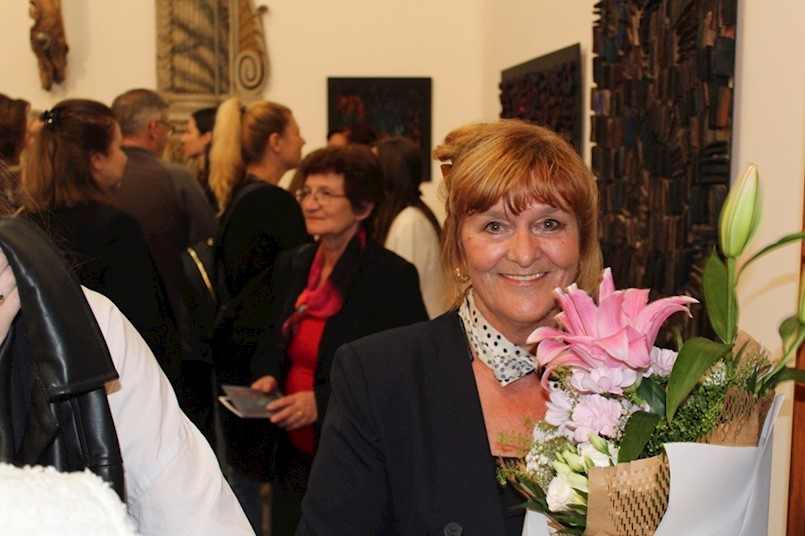 Izložba ''Dodir'' u Alvoni: Davorka Vadanjel fragmente prošlosti pretvorila u vječnost Izložba ''Dodir'' u Alvoni: Davorka Vadanjel fragmente prošlosti pretvorila u vječnost