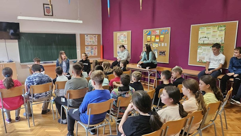 Elis Gobo inspirirala učenike Osnovne škole Ivana Gorana Kovačića u Čepiću čakavskim stihovima