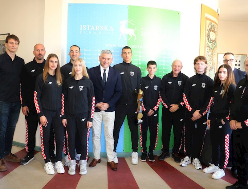 Viktorija Pekas i Jospši Faraguna iz KBK Budokai Labin na prijemu kod Župana