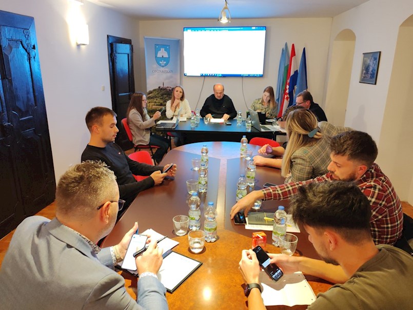 Burno na vijeću: "Ako smrdi meni, smrdi i vama": Nezadovoljni mještani traže hitnu reakciju Općine Pićan zbog Rockwoola