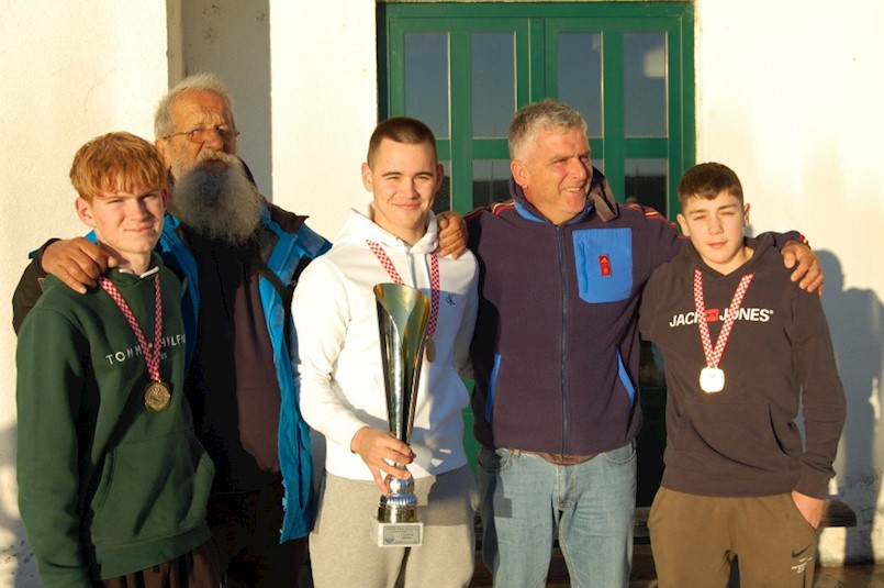 Juniori SRD "Galeba" ekipni državni prvaci u sportskom ribolovu - U16 štap obala Juniori SRD "Galeba" ekipni državni prvaci u sportskom ribolovu - U16 štap obala