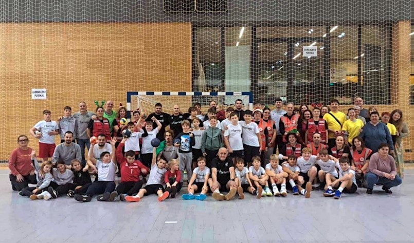 Turnir dobrote u Labinu: Rukomet, zajedništvo i humanost ispunili Sportski centar Franko Mileta