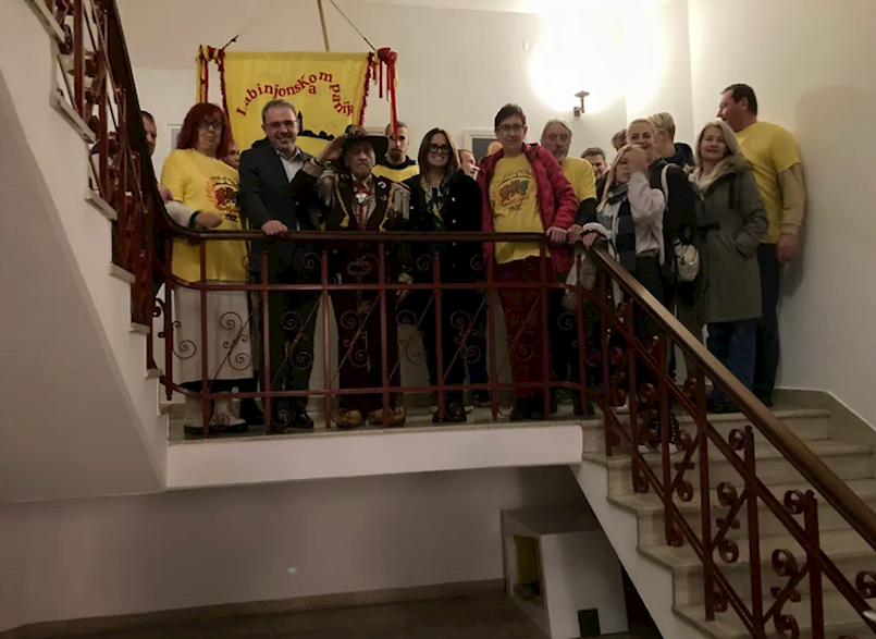 Maškare preuzele ključ Grada Labina 