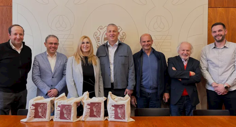 Gradonačelnik Donald Blašković primio zlatne labinske maslinare