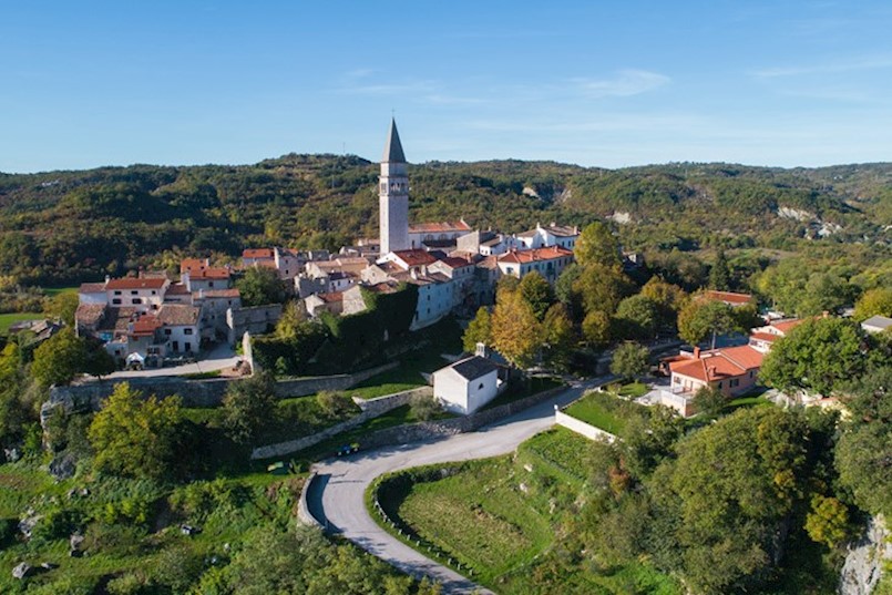U Pićnu umjesto naknade za prijevoz veća stipendija: Sada su svi učenici u istom položaju