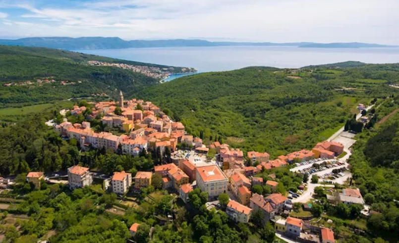 Javni poziv za predlaganje kandidata za dodjelu javnih priznanja Grada Labina otvoren do 15. svibnja