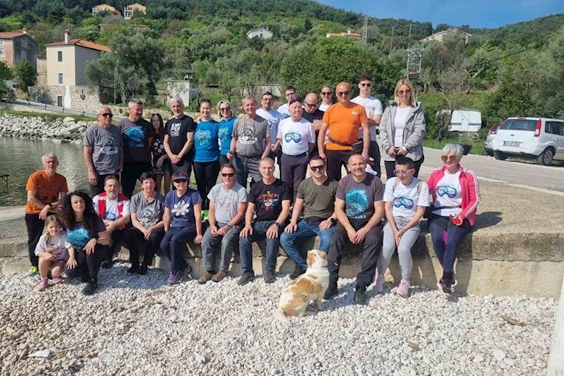 U Sv. Marini čistili podmorje i obalu: Sudjelovali ronioci, mještani i volonteri Crvenog križa