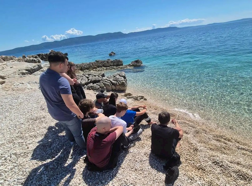 Srednja škola Mate Blažine povezuje znanost i zaštitu mora projektom „Čuvari mora – ispod površine“