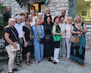 Rabac: Izložba radova polaznica likovnih radionica otvorena za posjetitelje