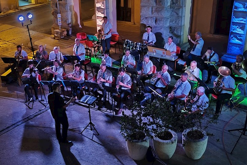 KONCERT GRADSKOG ORKESTRA: Raznovrstan repertoar oduševio brojnu publiku u Labinu