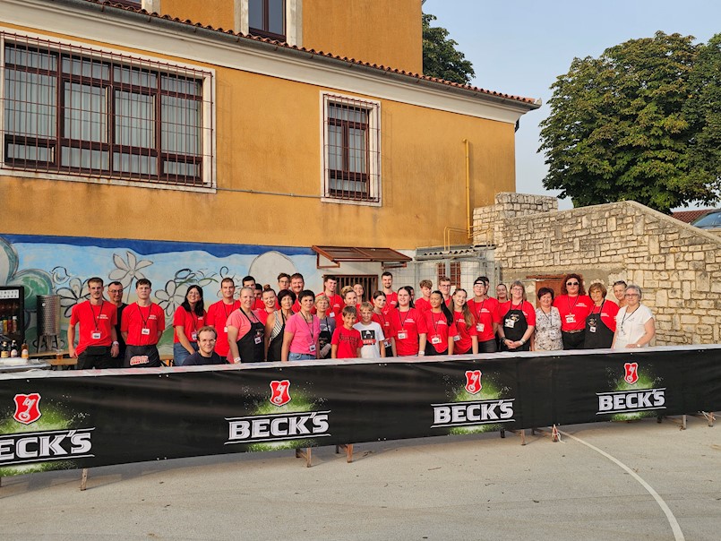 Fešta u Nedešćini i humanitarna akcija „Korak za Matiju" - Sinoć nam naša je mladost održala najljepšu lekciju o radu i zajedništvu! Fešta u Nedešćini i humanitarna akcija „Korak za Matiju" - Sinoć nam naša je mladost održala najljepšu lekciju o radu i zajedništvu!