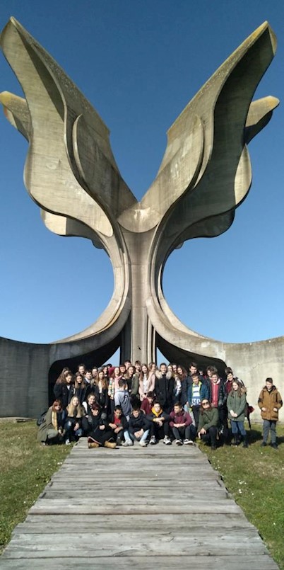 Učenici9 OŠ Ivo Lole Ribara posjetili Spomen-područje Jasenovac 