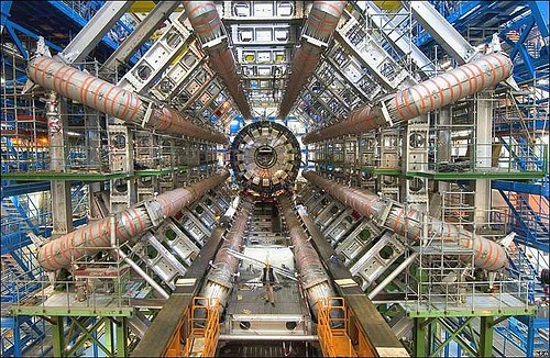 LHC srušio teoriju supersimetrije