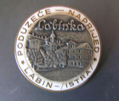 IZ POVIJESNE ŠKRINJICE LABINA: Dvije Labinke