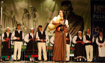 Folklorna društva s Labinštine na Smotri narodne glazbe i plesa u Poreču