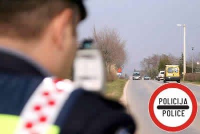 Vikend u Istri:160 kontroliranih vozila počinilo 114 prekršaja, čak 13 u Tunelu Učka Vikend u Istri:160 kontroliranih vozila počinilo 114 prekršaja, čak 13 u Tunelu Učka
