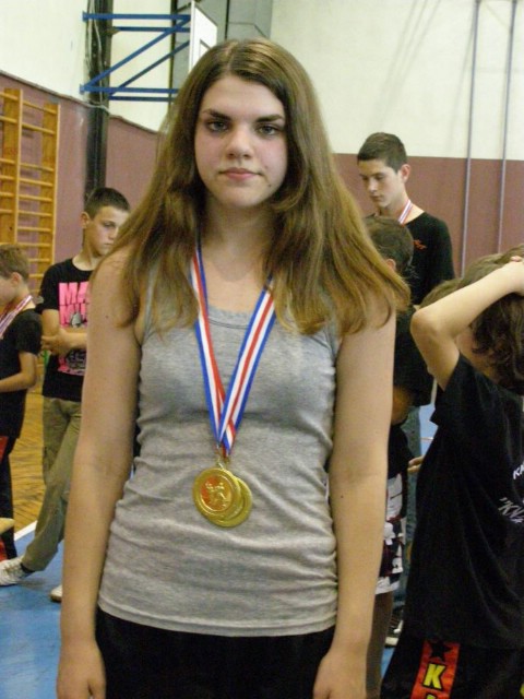 Na međunarodnom kickboxing natjecanju „Kup Topuska  2012.“ Labinjani osvojili 8  zlatne, 6 srebrne , 3 brončane medalje i jedan pehar za najboljeg pojedinca