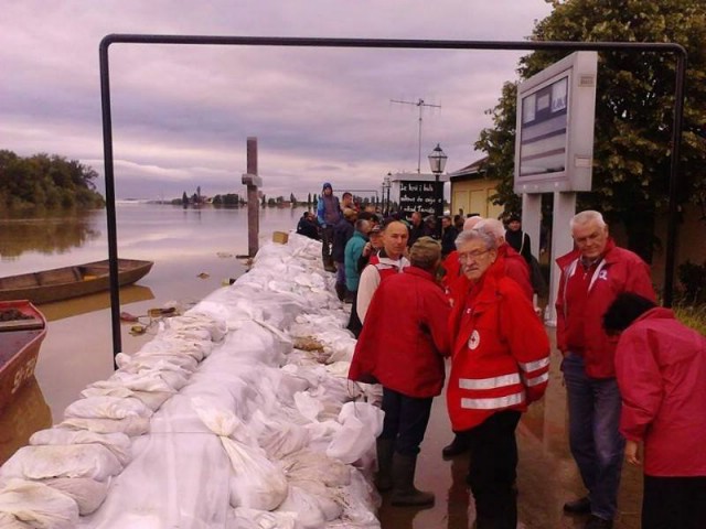 Posebne akcije Crvenog križa Labin za pomoć poplaveljnim područjima (Popis akcija)