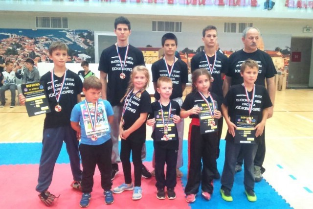 Labinjanima  12  medalja na kickboxing natjecanju „Istrian  kickboxing  Challenger“ u Novigradu