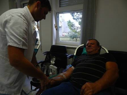 Na akciji DDK u Labinu i Koromačnu prikupljeno 50 doza krvi - Doro Višković krv darivao 100-ti put