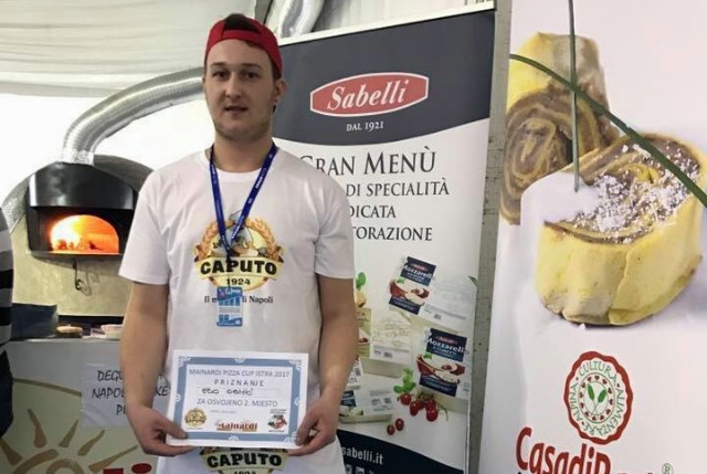Edo Osmić iz Pizzerije Napoli drugi na Otvorenom prvenstvu Istre za najboljeg pizza majstora