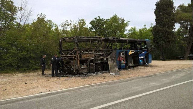 Autobus kod Plomina izgorio zbog kvara na električnim instalacijama