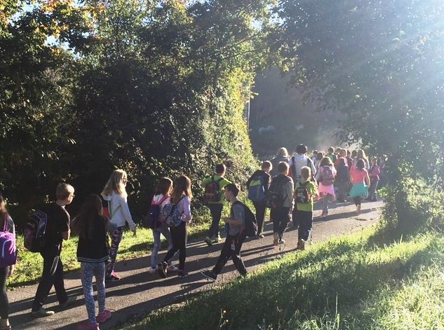 Školarci Osnovne škole Vladimira Nazora Potpićan obilježili Međunarodni dan pješačenja