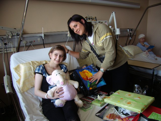 Gradsko društvo Crvenog križa Labin u sklopu humanitarne akcije "pošalji Jeleni lijepu poruku" posjetilo Jelenu Buršić u Beču