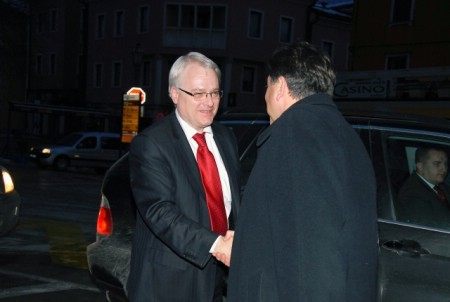 Josipović u Labinu o zakonu o golfu i "Rockwoolu"