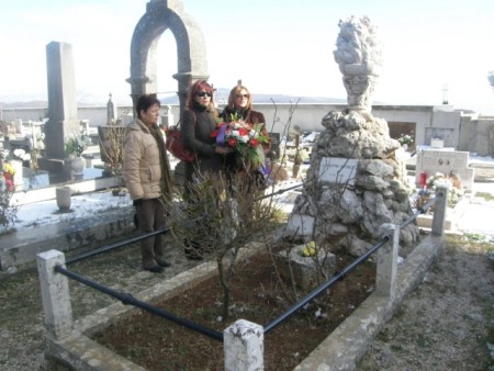 Položeno cvijeće na grobu Giuseppine Martinuzzi